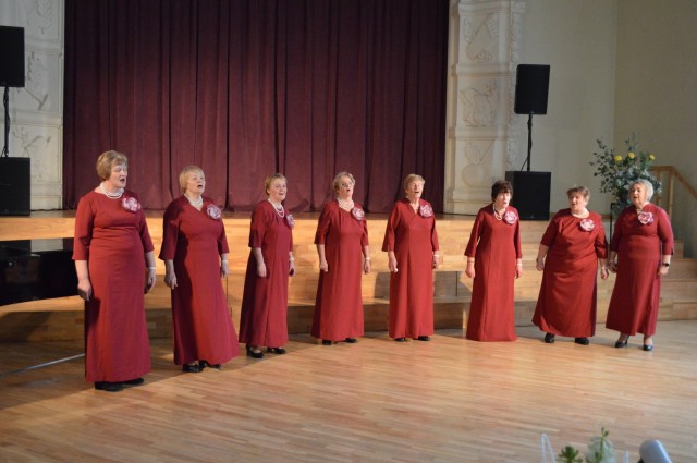 Aiviekstes pagasta senioru vokālais ansamblis "Ābeļziedi"